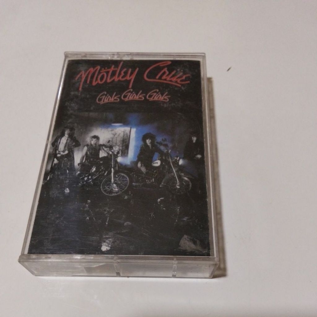 KASET PITA IMPORT MOTLEY CRUE GIRLS GIRLS GIRLS