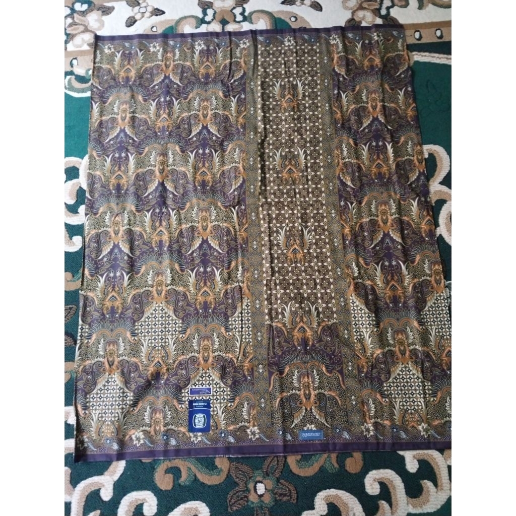 Sarung batik gajah duduk