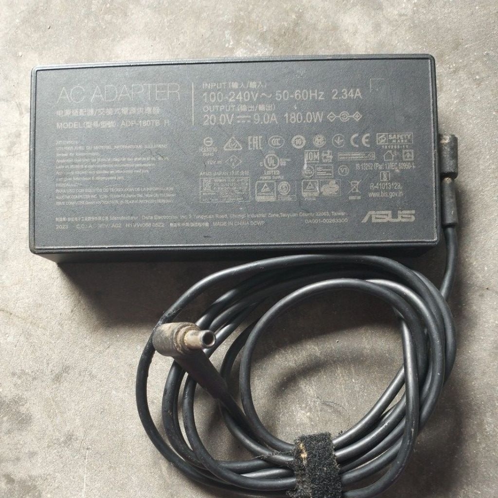 Cas Adaptor Laptop Asus ROG gaming Bekas Laptop
