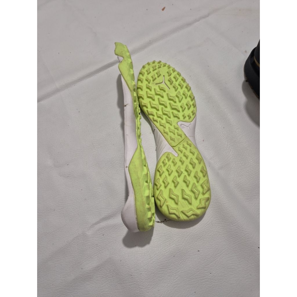 outsole turf ringan original