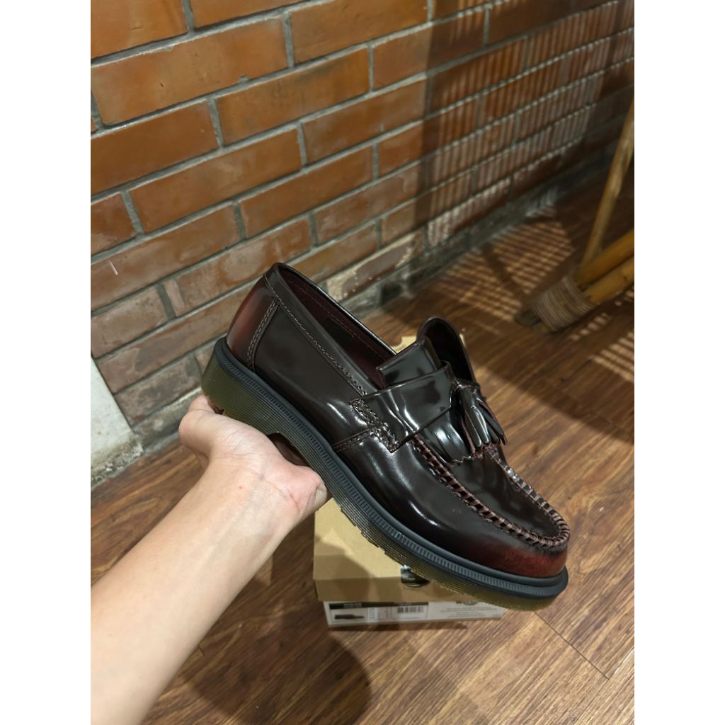 DR.MARTENS ADRIAN TASSEL