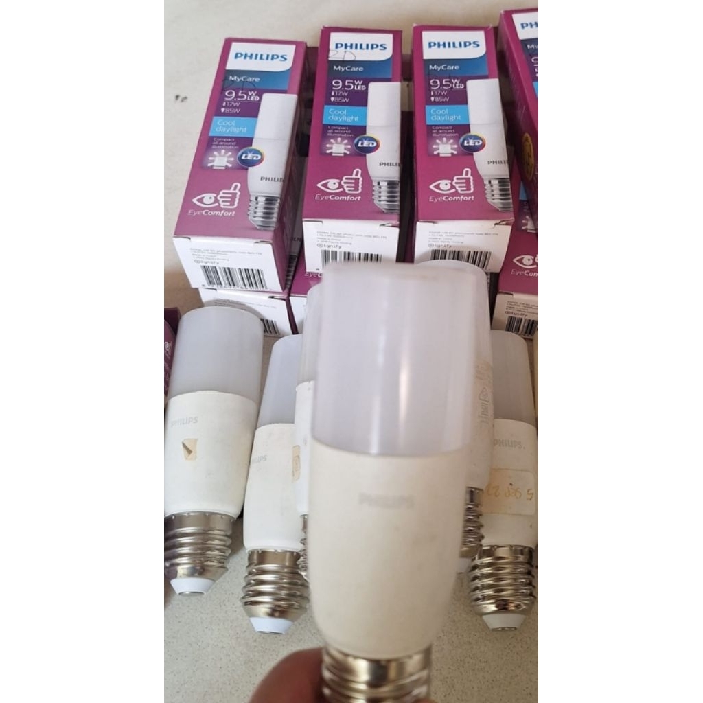 Lampu Philips Led 9,5 watt / jari18watt Bekas Kondisi Mati/Off/Redup