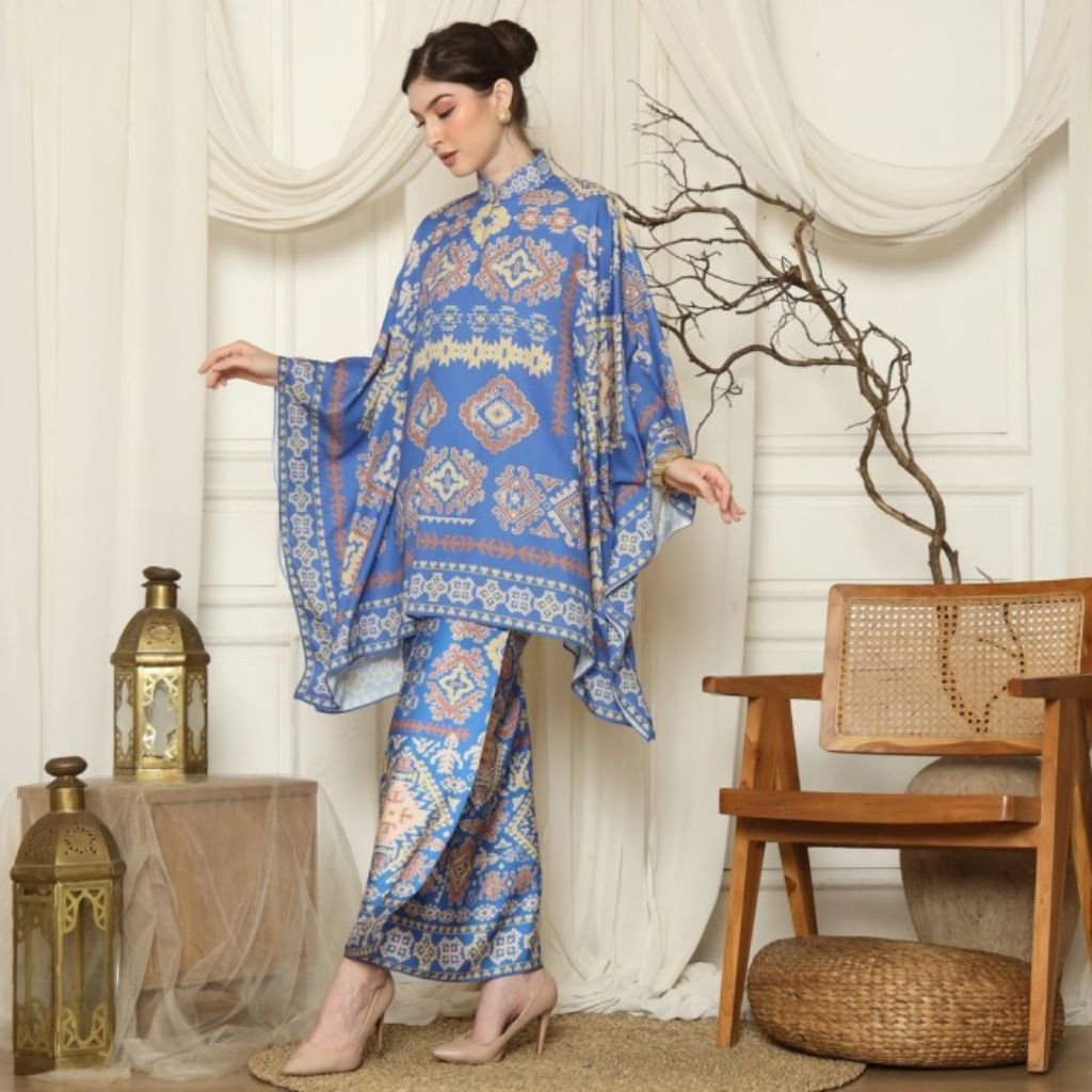 Kebaya Biru | Kebaya Blue | Kebaya Premium | Kebaya Wisuda | Kebaya Modern | Kebaya Wanita | Baju Ku