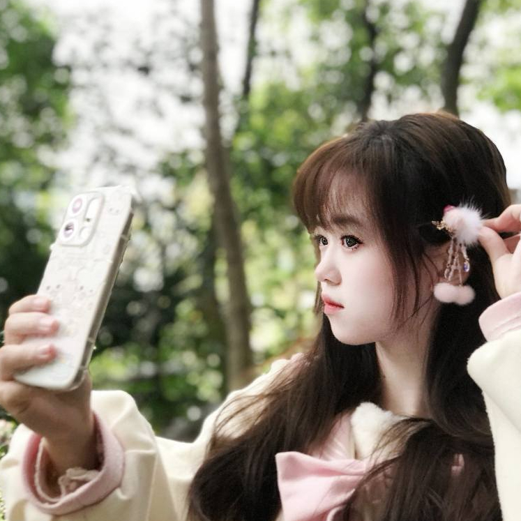 Jepit Rambut Bulu Pom Pom Manik Pastel IMPORT