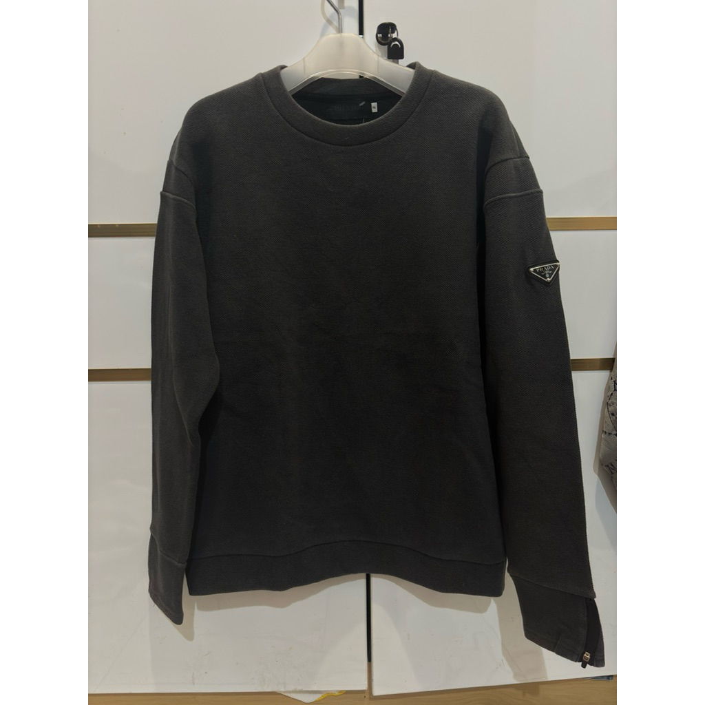 Crewneck baju lengan panjang Prada dark grey