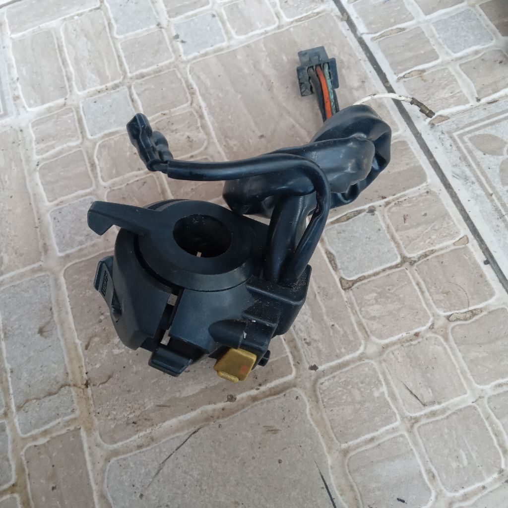 holder kiri honda tiger revo original