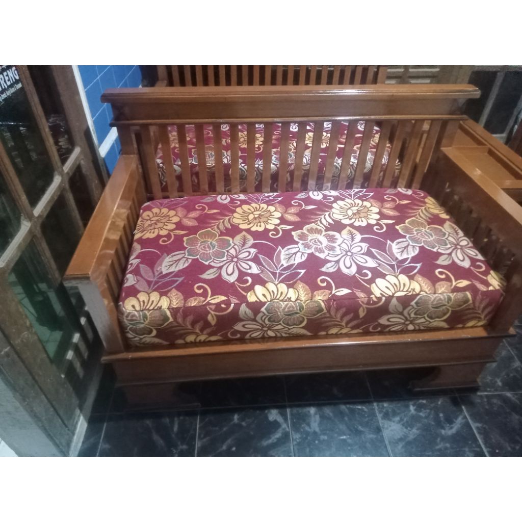 SERVIS KURSI/SOFA DAN SPRINGBED KEDIRI