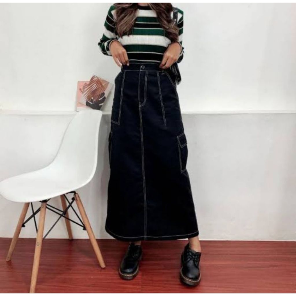 preloved rok panjang hitam Levis cargo