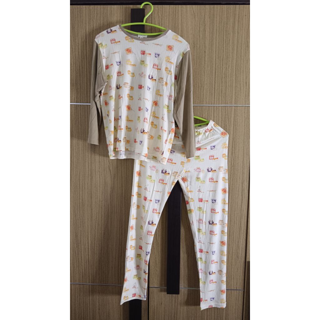 Setelan Baju Tidur/Piyama Cielyn Milo Anak Remaja Ld 96 NEW/RTA