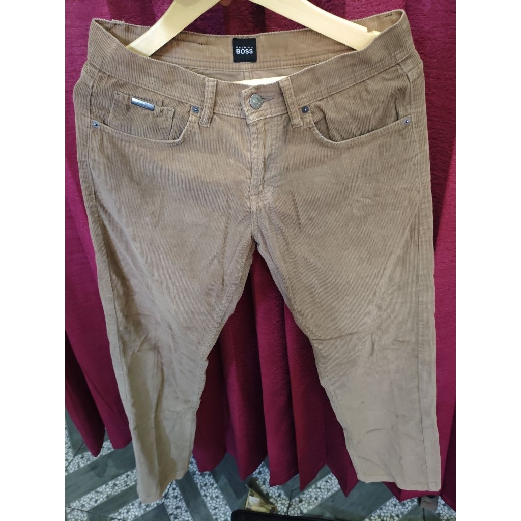 Jeans Boss Corduroy Size Lokal 33