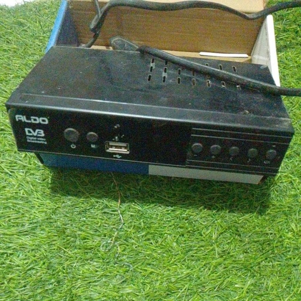 STB mati bahan servisan, belum pernah di bongkar