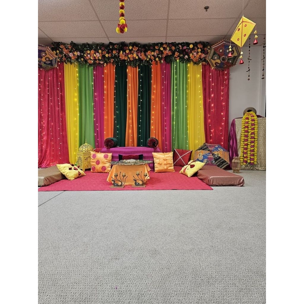 Dekorasi India Backdrop India 4 meter + 2 standing flower (TANPA KURSI)