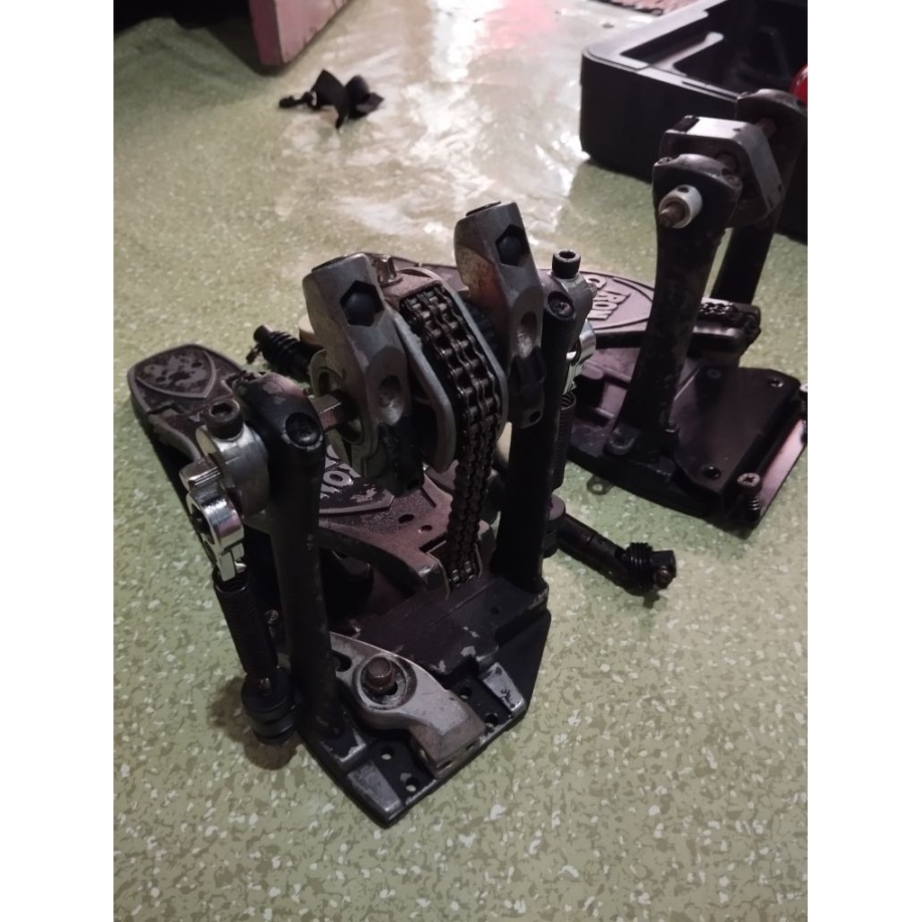 Double pedal iron cobra p900