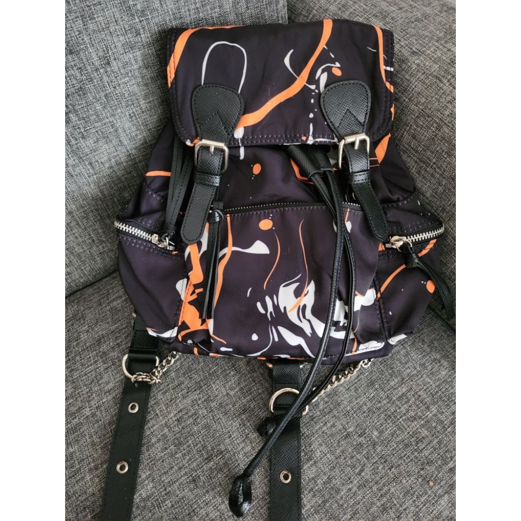 Tas Ransel wanita ; Tas wanita ransel rantai ; tas like burbur ; tas brand ensoen ; tas ransel mini;