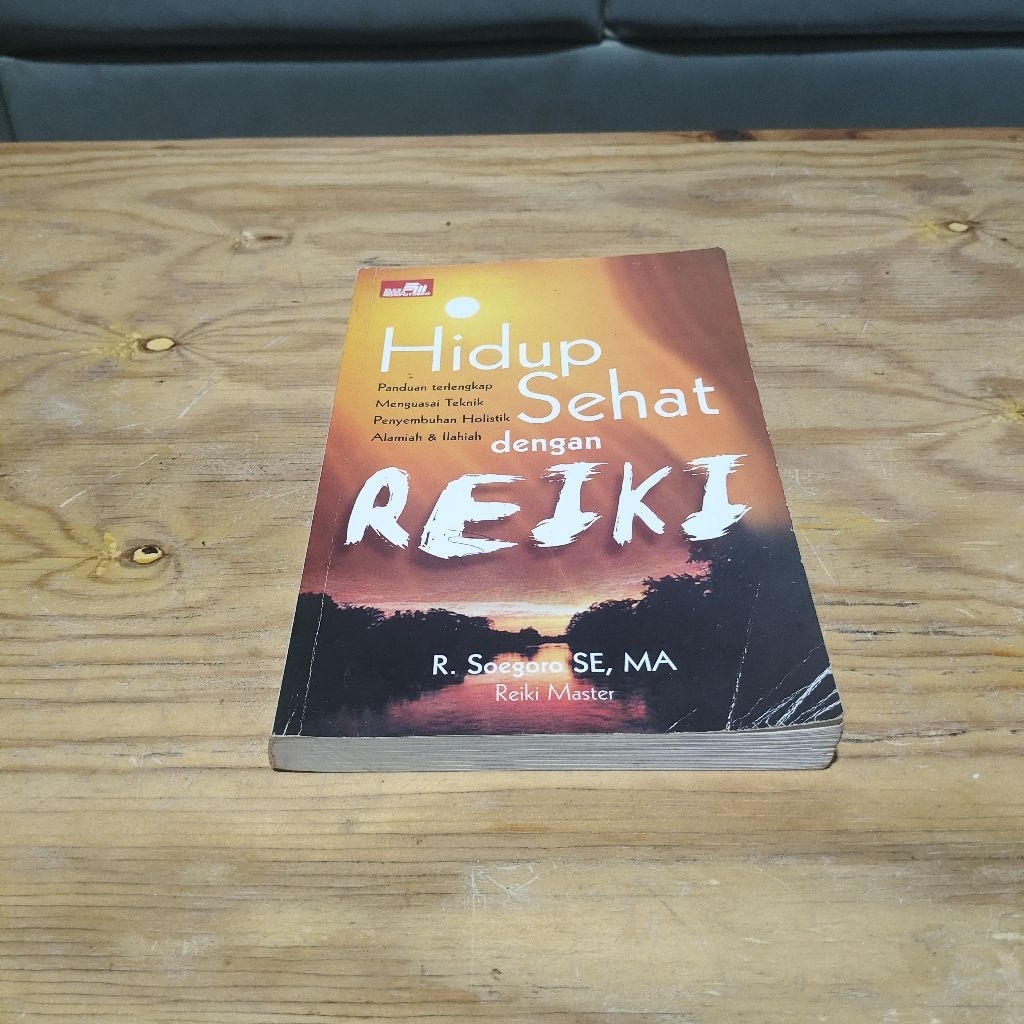 Buku Hidup Sehat dengan Reiki