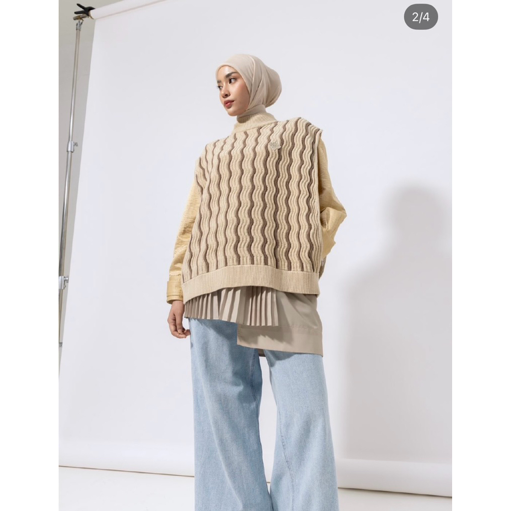 THE DAYRA KNIT VEST ria miranda knit preloved