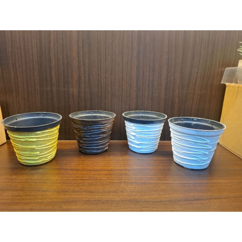 Pot bunga plastik/Pot bunga meja/pot plastik murah Tinggi +/- 7cm