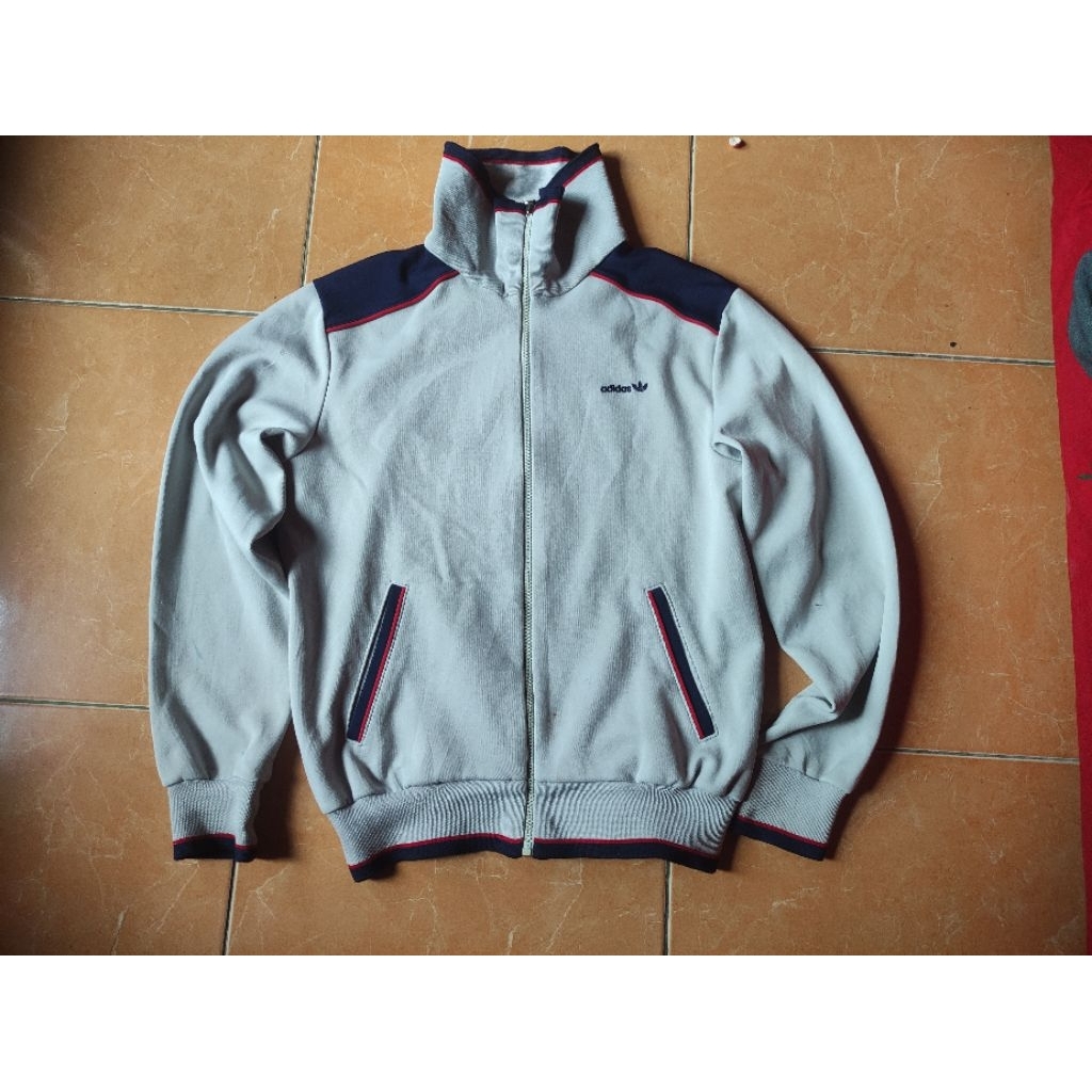 Adidas descente