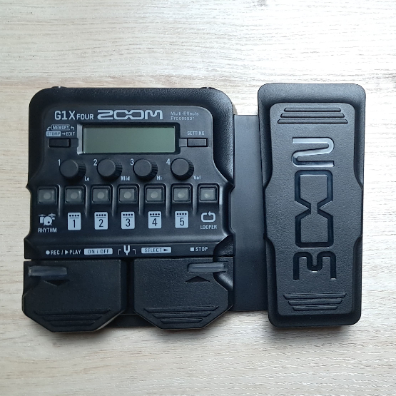 Zoom G1X Four Guitar Multi Effects Processor (Efek Gitar Digital) - NEW & GARANSI