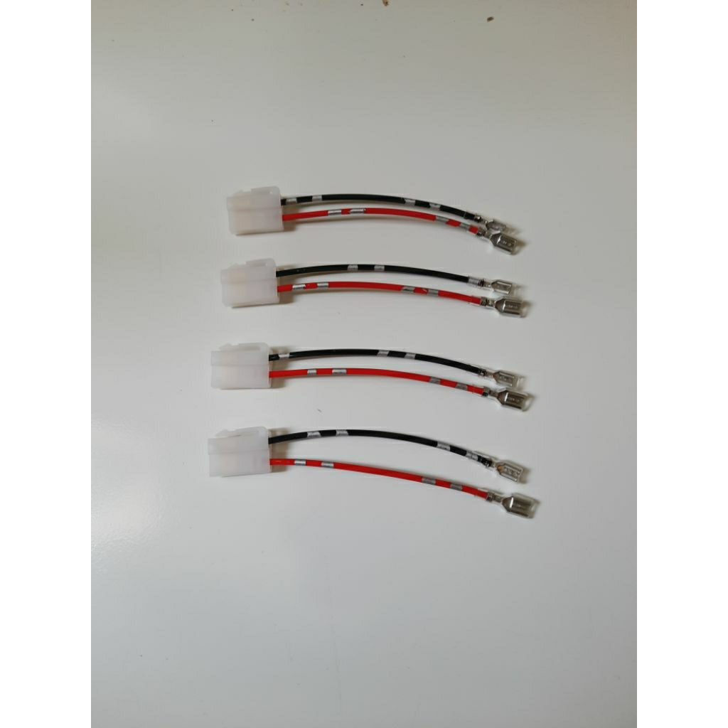 Soket kabel pnp speaker asli bawaan mobil toyota daihatsu