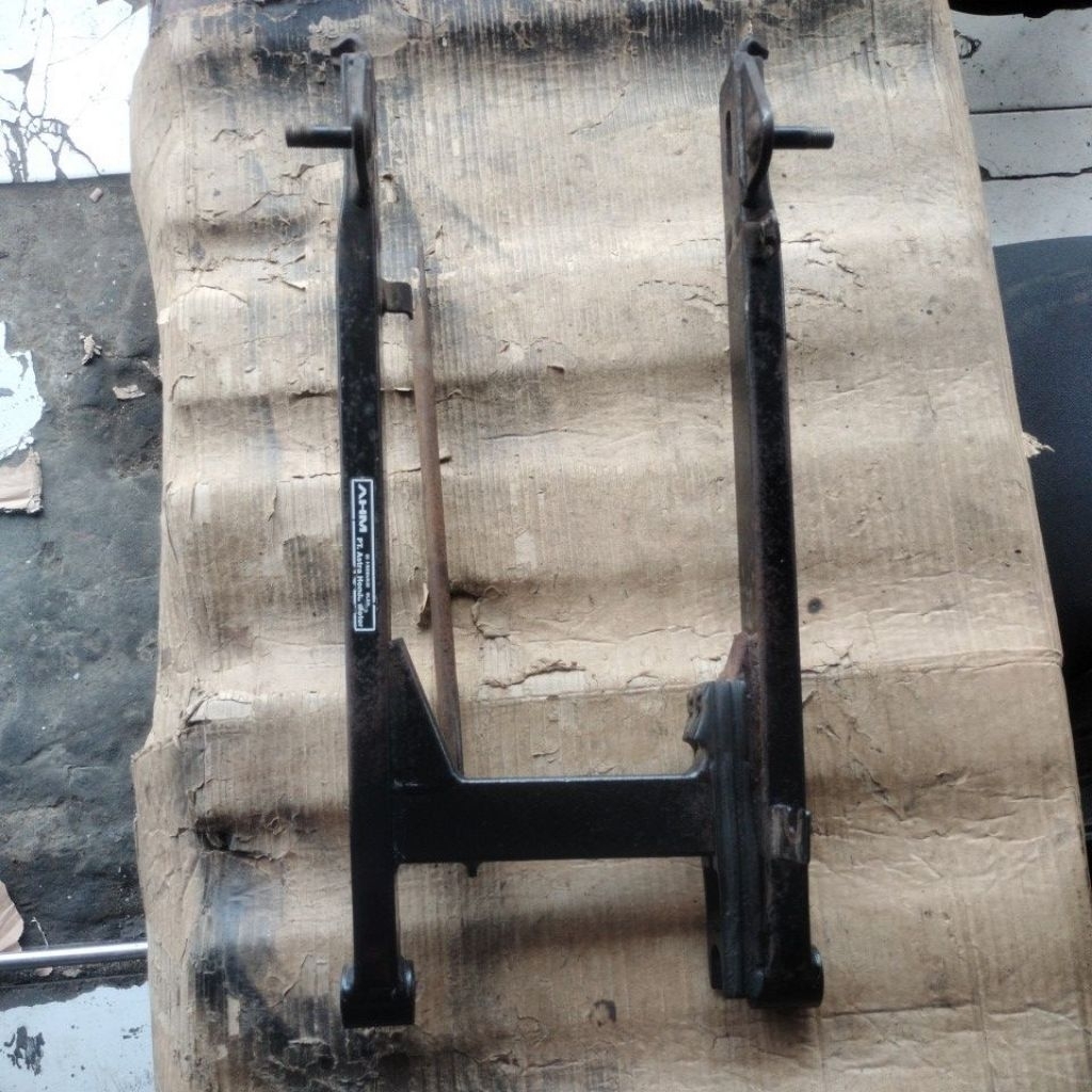 SWING ARM/SASIS ABSOLUTE REVO ORIGINAL COPOTAN MOTOR