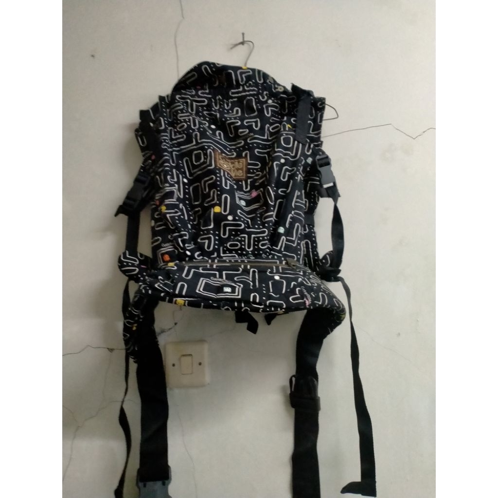 Preloved Gendongan Cuddle Me Ultimo Pacman black