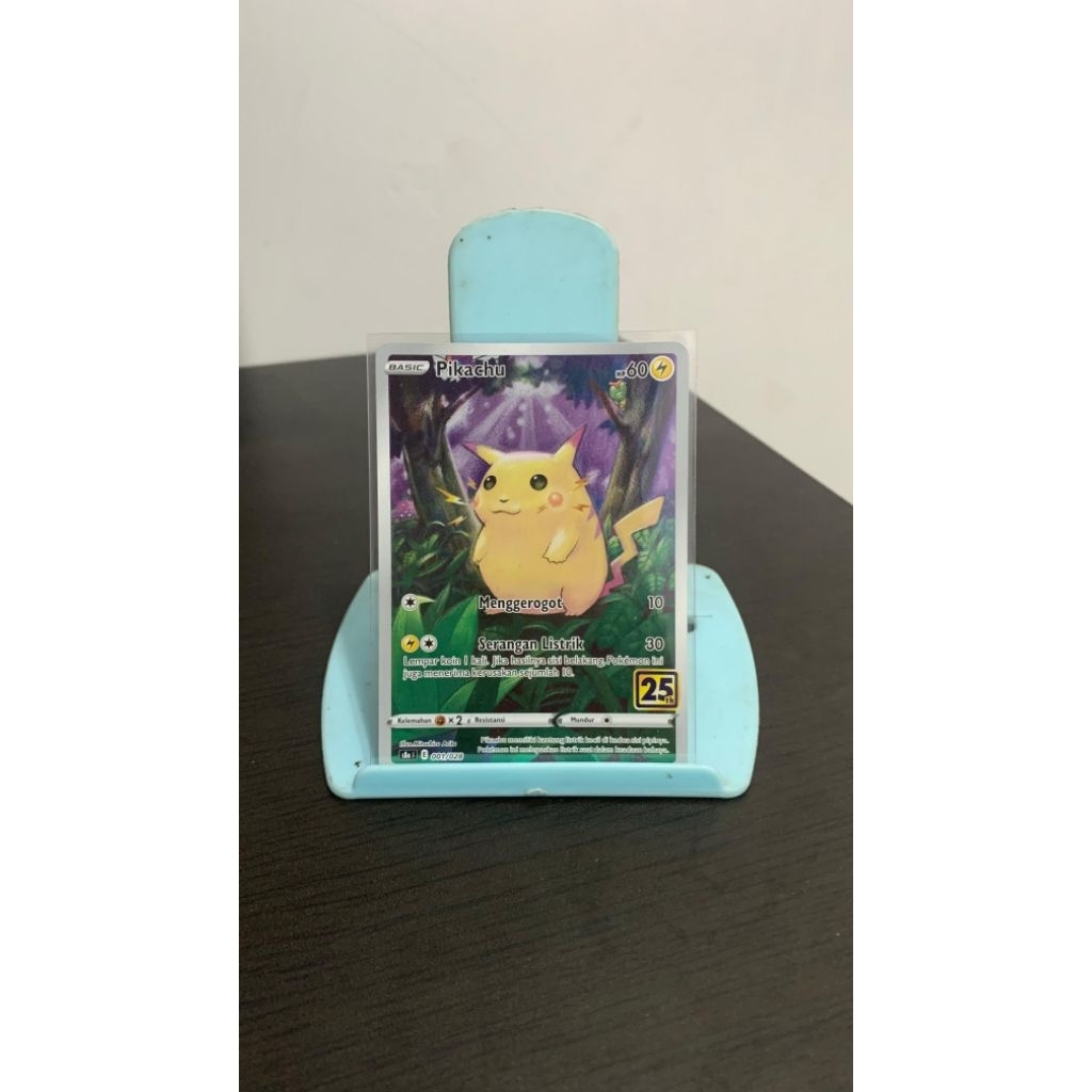 Pikachu 25th - 001/028 - 25th Anniversary
