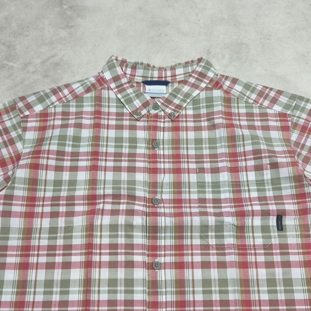 Kemeja tangan pendek pria Columbia kotak kotak