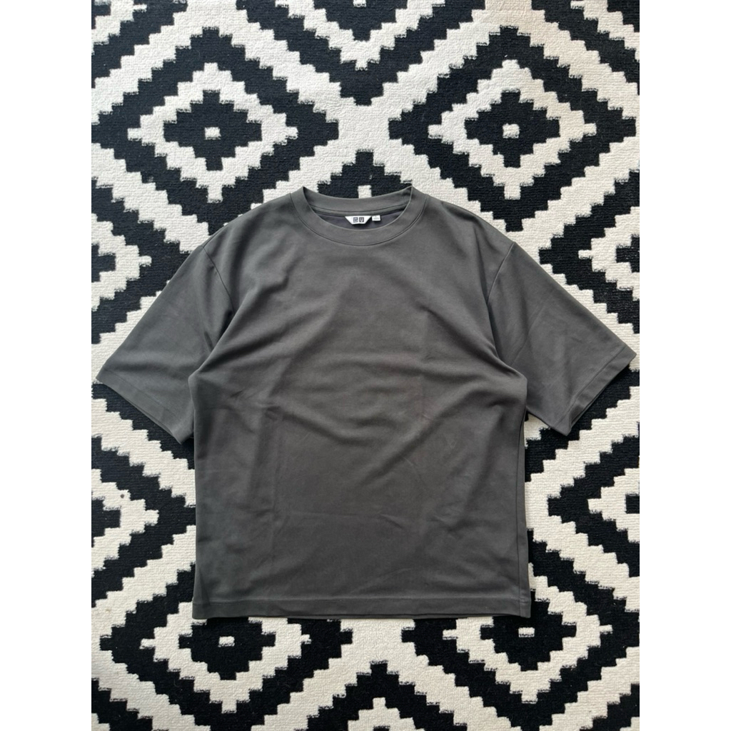 tshirt uniqlo airism charcoal