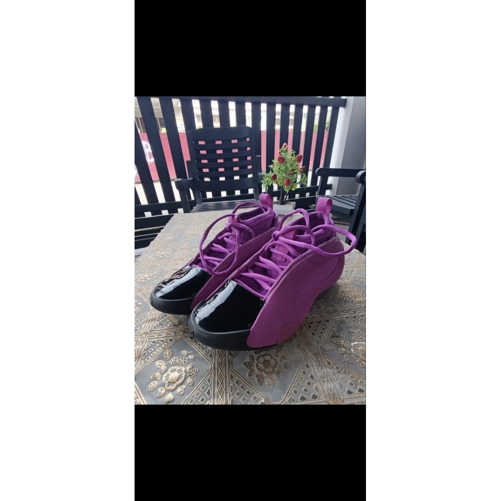 Sepatu Basket Adidas Harden Vol 8