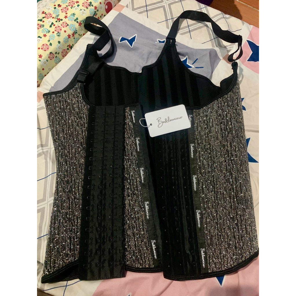 Preloved korset