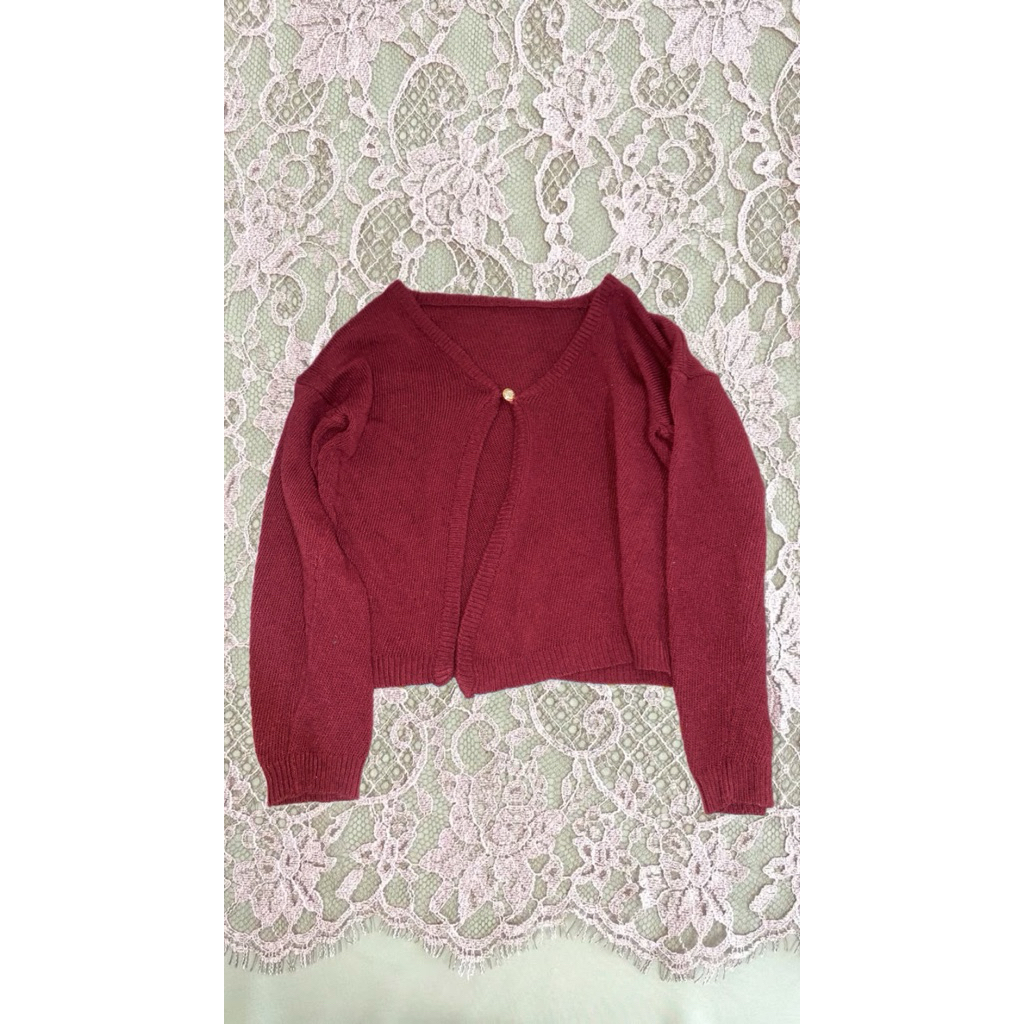 cardigan merah