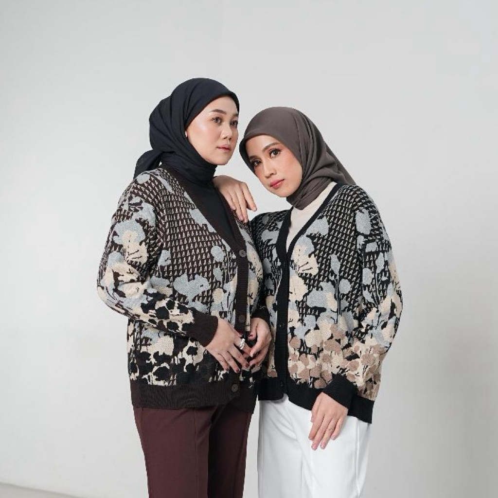 New with tag knitwear arascarf