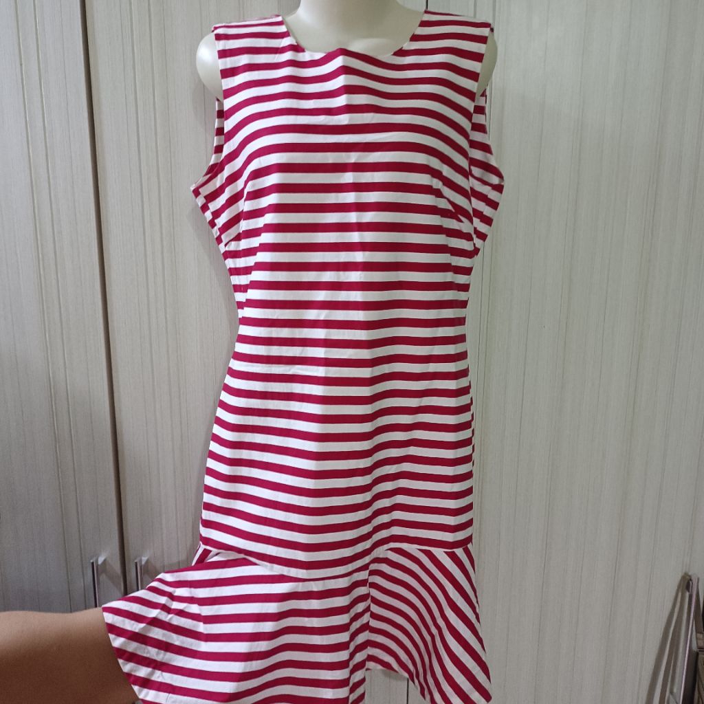 PRELOVED DRESS WANITA MERAH MIU MIU