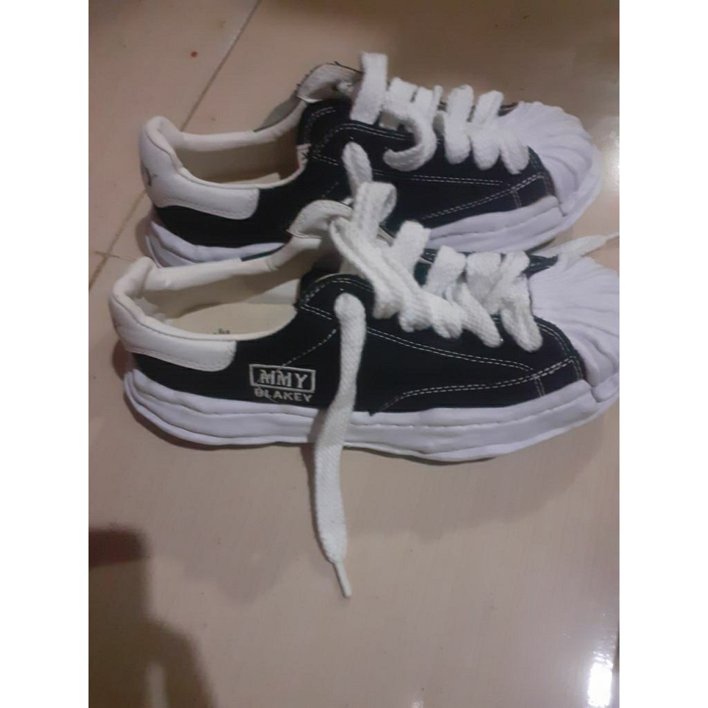 SEPATU MMY BLAKEY second