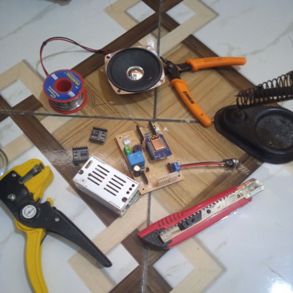 Service bel otomatis sekolah