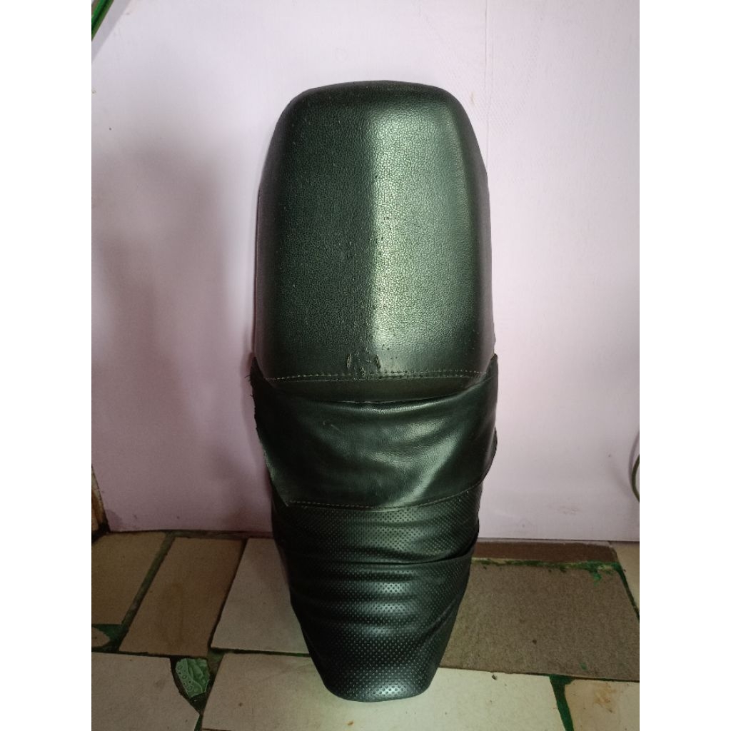 Jok motor Suzuki thunder 125 (kondisi busa tebal)