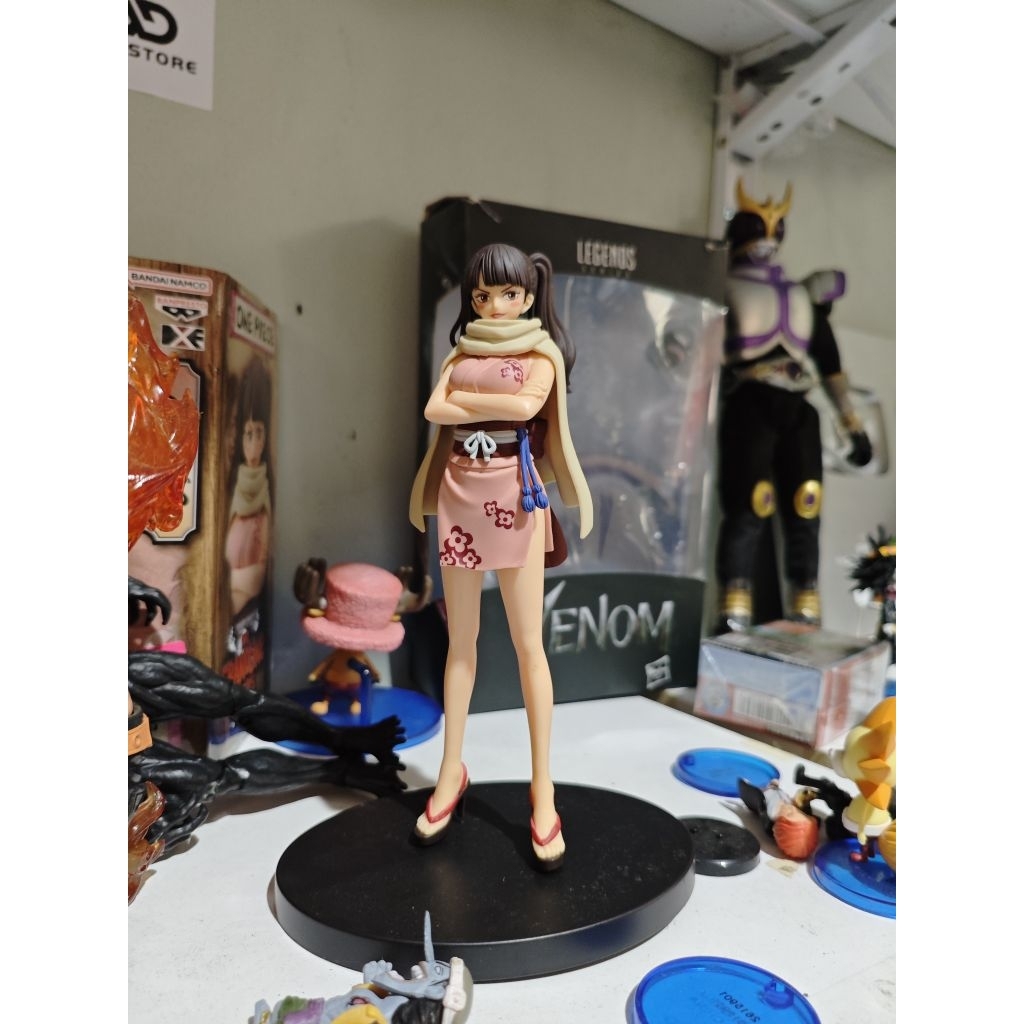 Action Figure Dxf One Piece Shinobu Lose box