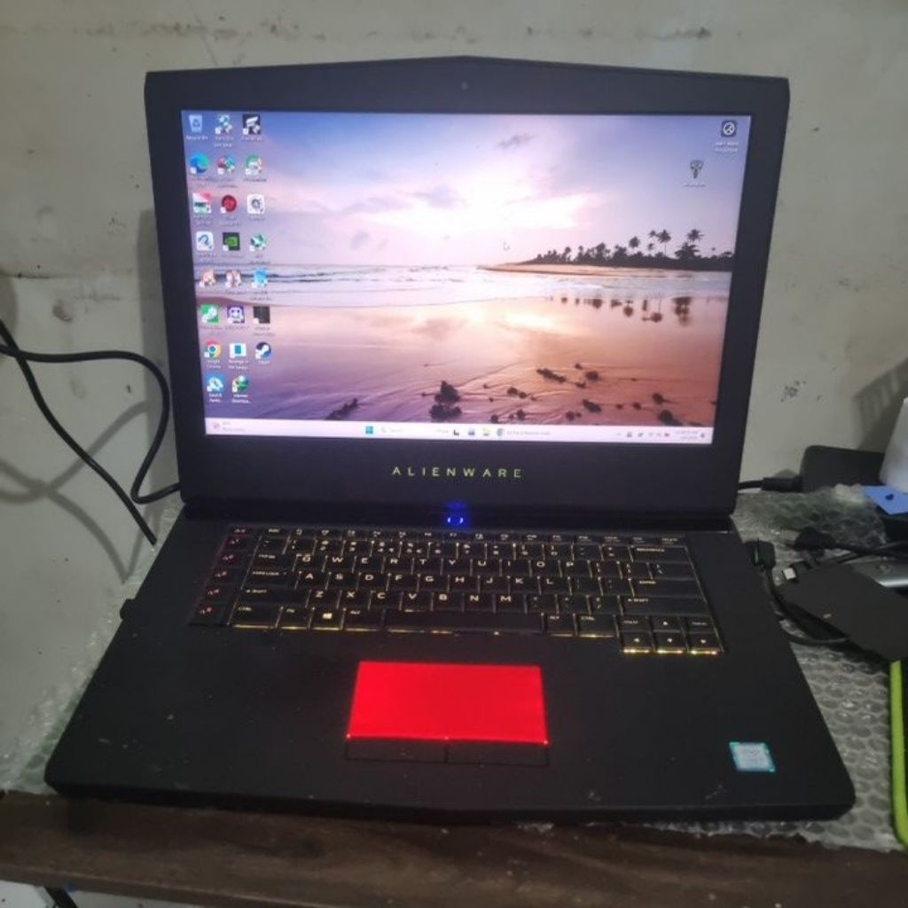 Alienware 15 Nvidia 1060 6GB core i7 8750H , 512 Nvme , is a 15.6-inch high-performance gaming lapto