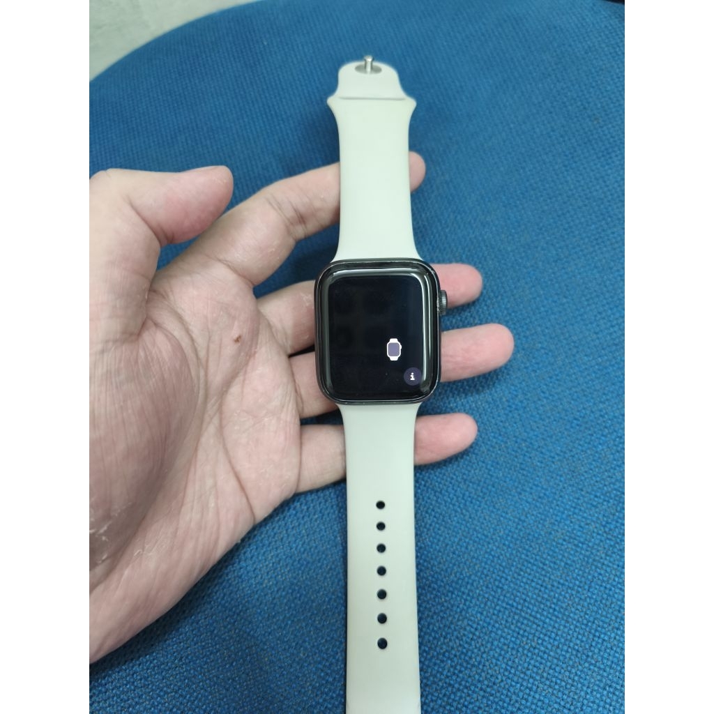 apple watch series 5 44mm nike second