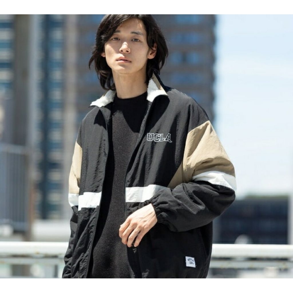 Jaket Windbreaker Ucla
