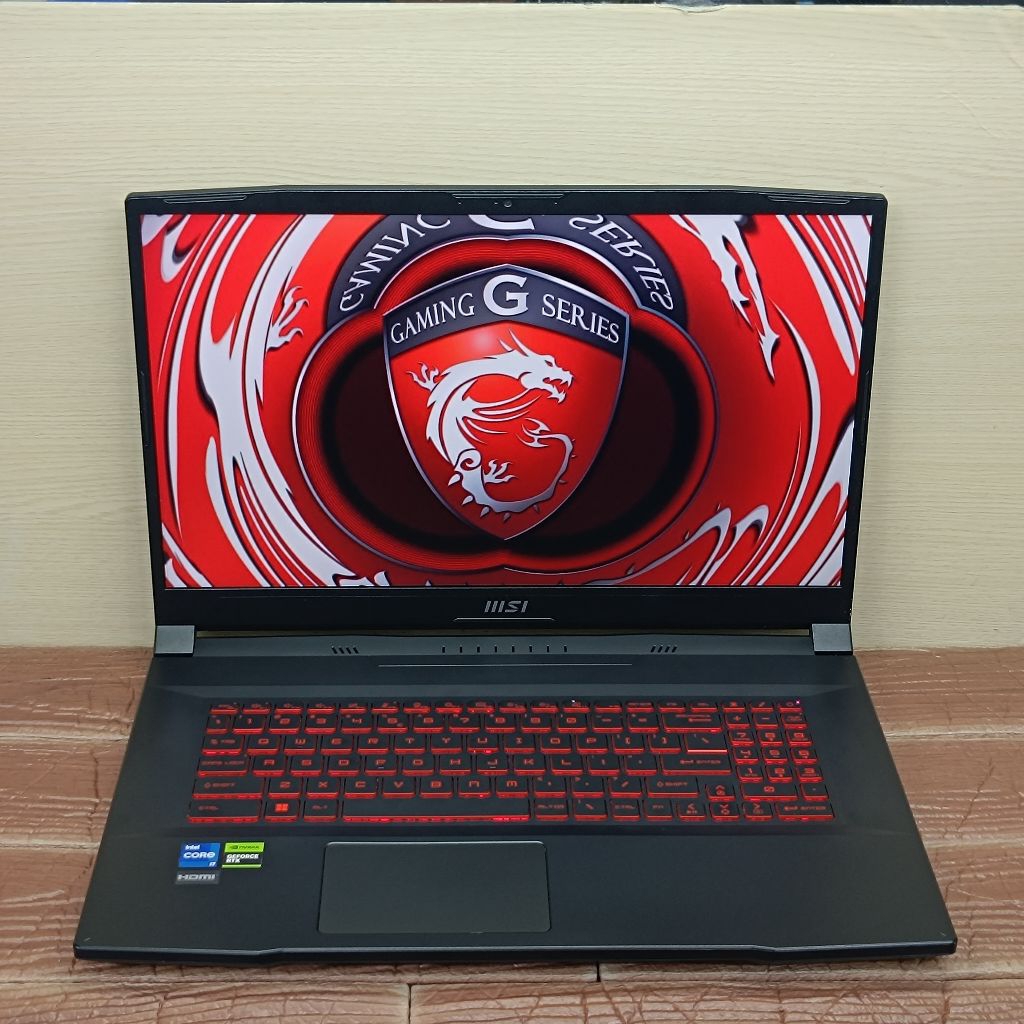 Laptop MSI GAMING KATANA GF76 12UC Intel Core i7-12700H RAM 16GB SSD 512GB RTX 3050 GEN12 144Hz
