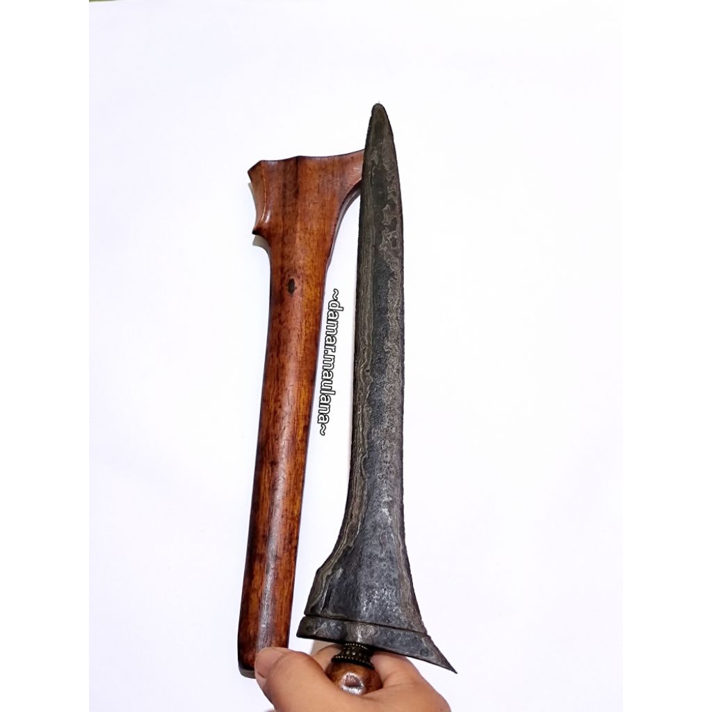 Keris Brojol pamor wengkon isen(sepuh)