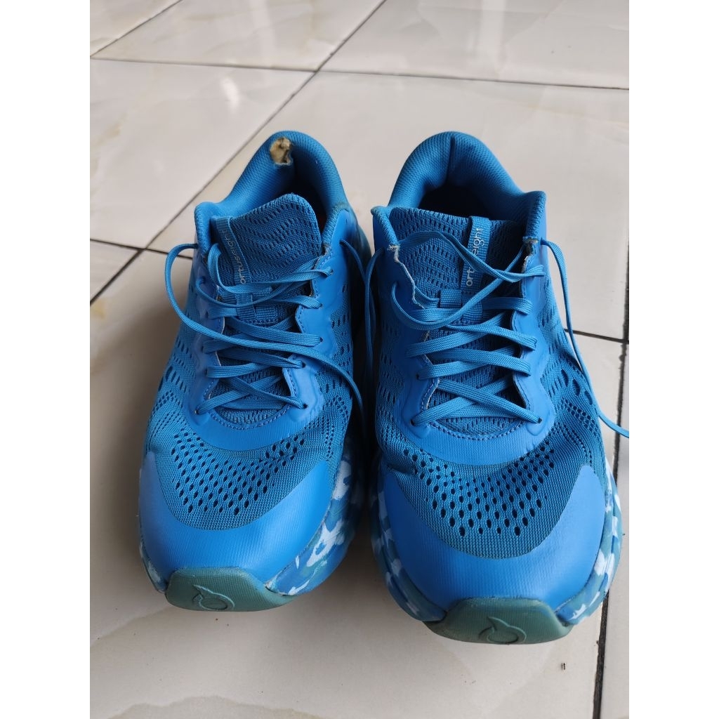 Sepatu lari ORTUS Hyperblast (bekas)