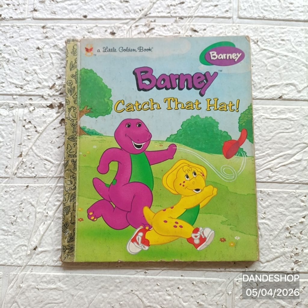 (hardcover) Barney Catch That Hat a Little Golden Book - Buku Cerita Anak BAHASA INGGRIS Bekas Prelo