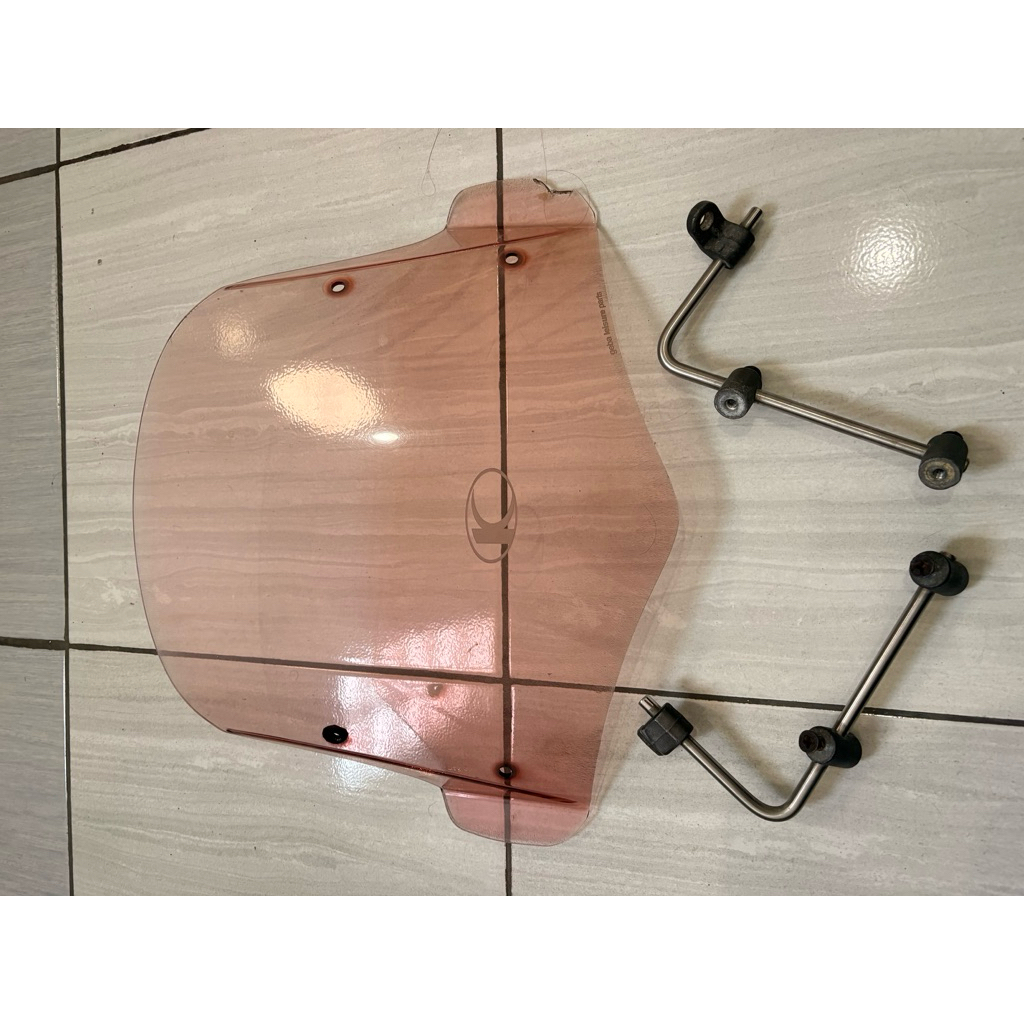 Windshield Kymco Metica GLX (second)