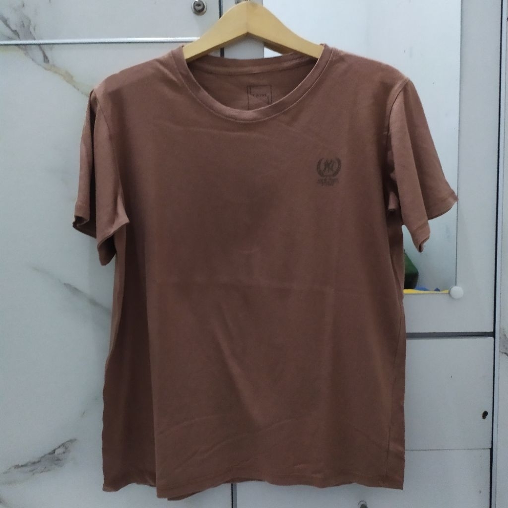 T-Shirt Zone Short Slevee / Kaos Pria T Zone Lengan Pendek Size M Preloved