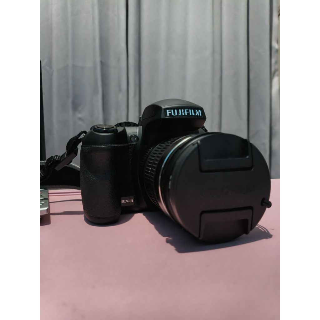 FujiFilm Finepix HS35 EXR Kamera DSLR 30x Zoom Second Like New