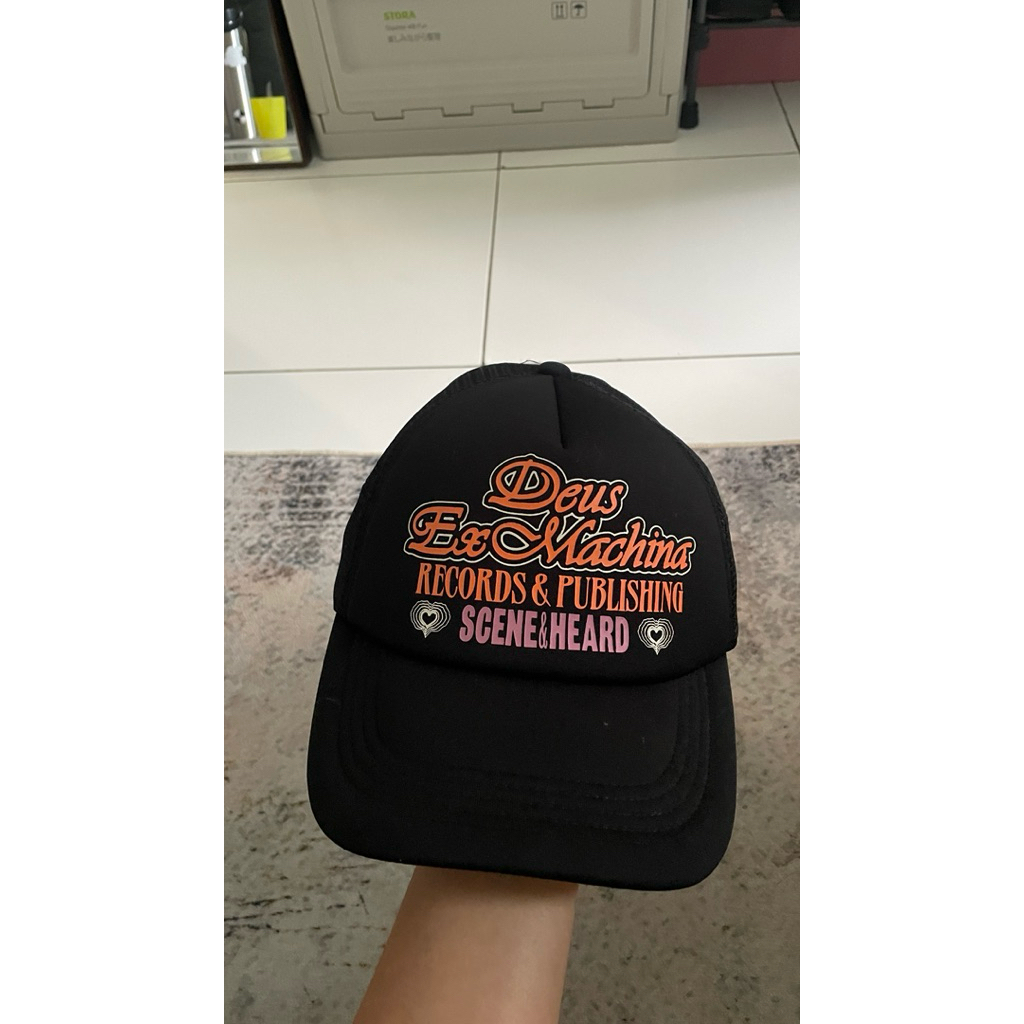 DEUS EX MACHINA Records Cap