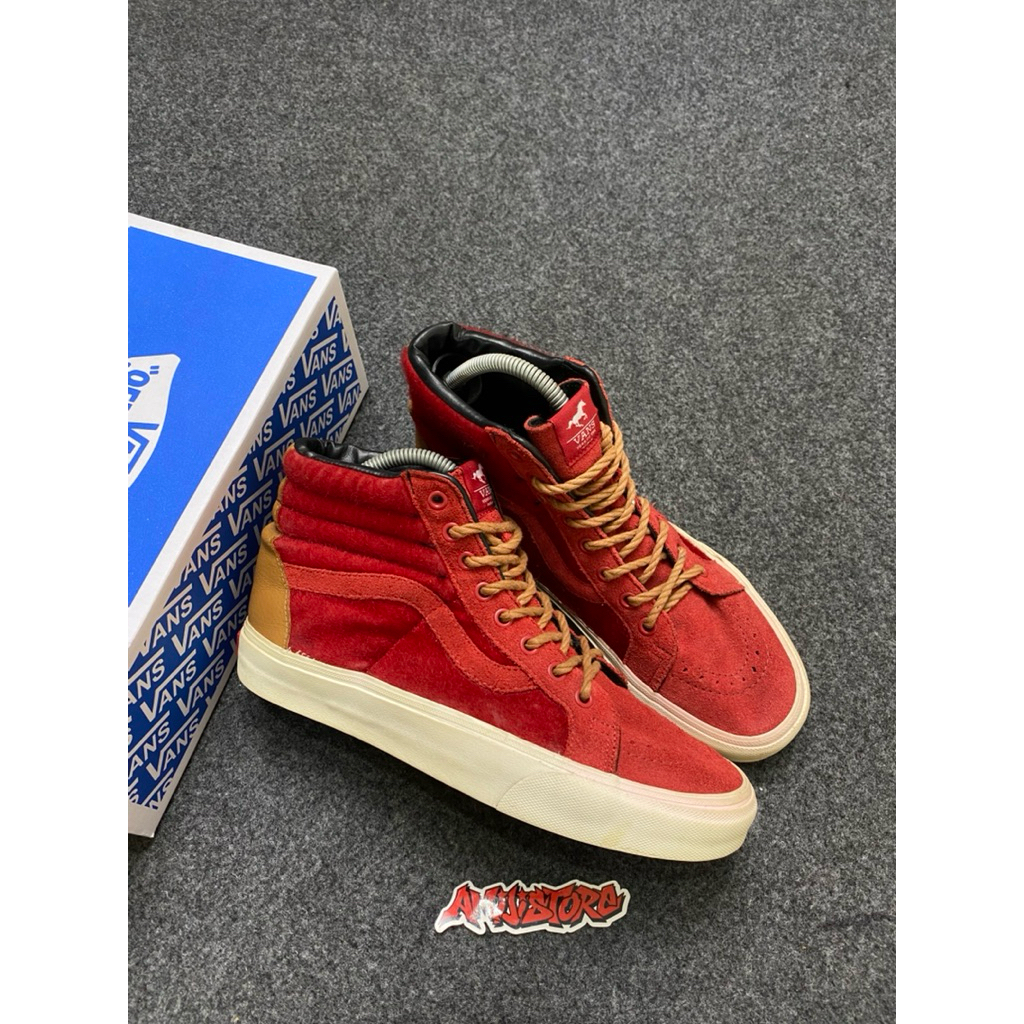 V4NS SK8 HI YEAR OF THE HOURSE SIZE 41 ORIGINAL SECOND